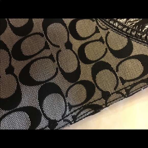 Pre-Owned Coach Signature Crossbody shoulder bag - Picture 4 of 8